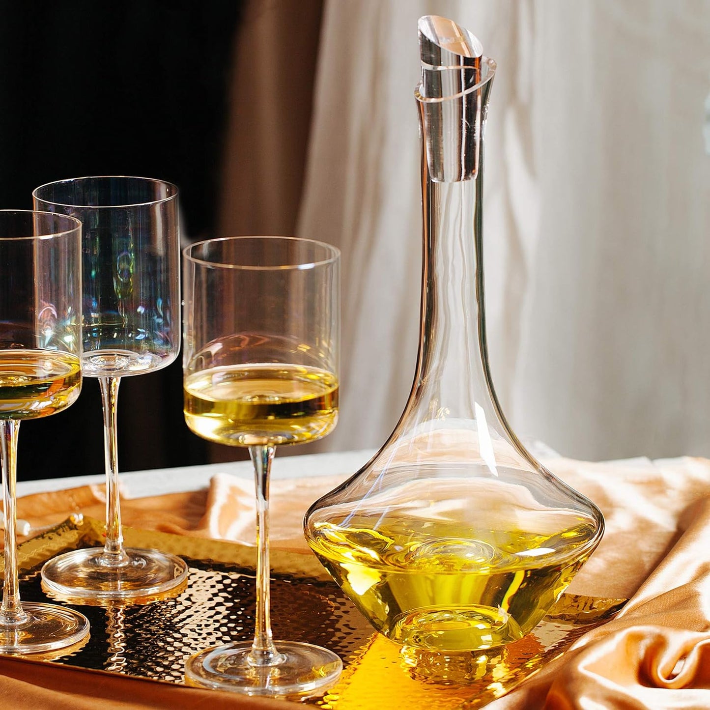 BTaT- Wine Decanter with Stopper, Wine Decanter with Lid, Red Wine Decanter