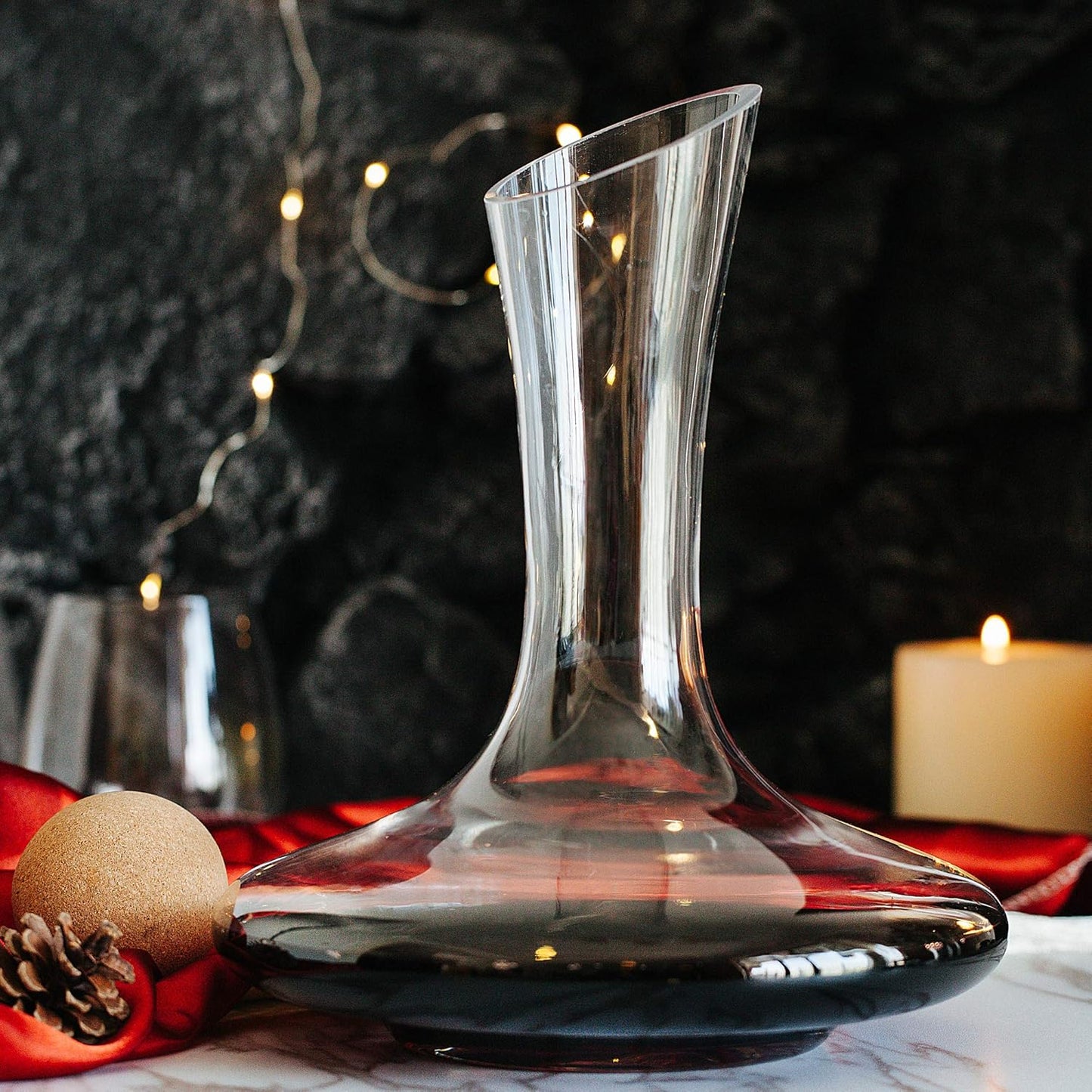 BTaT- XL Decanter with Drying Stand, Stopper, Brush and Beads